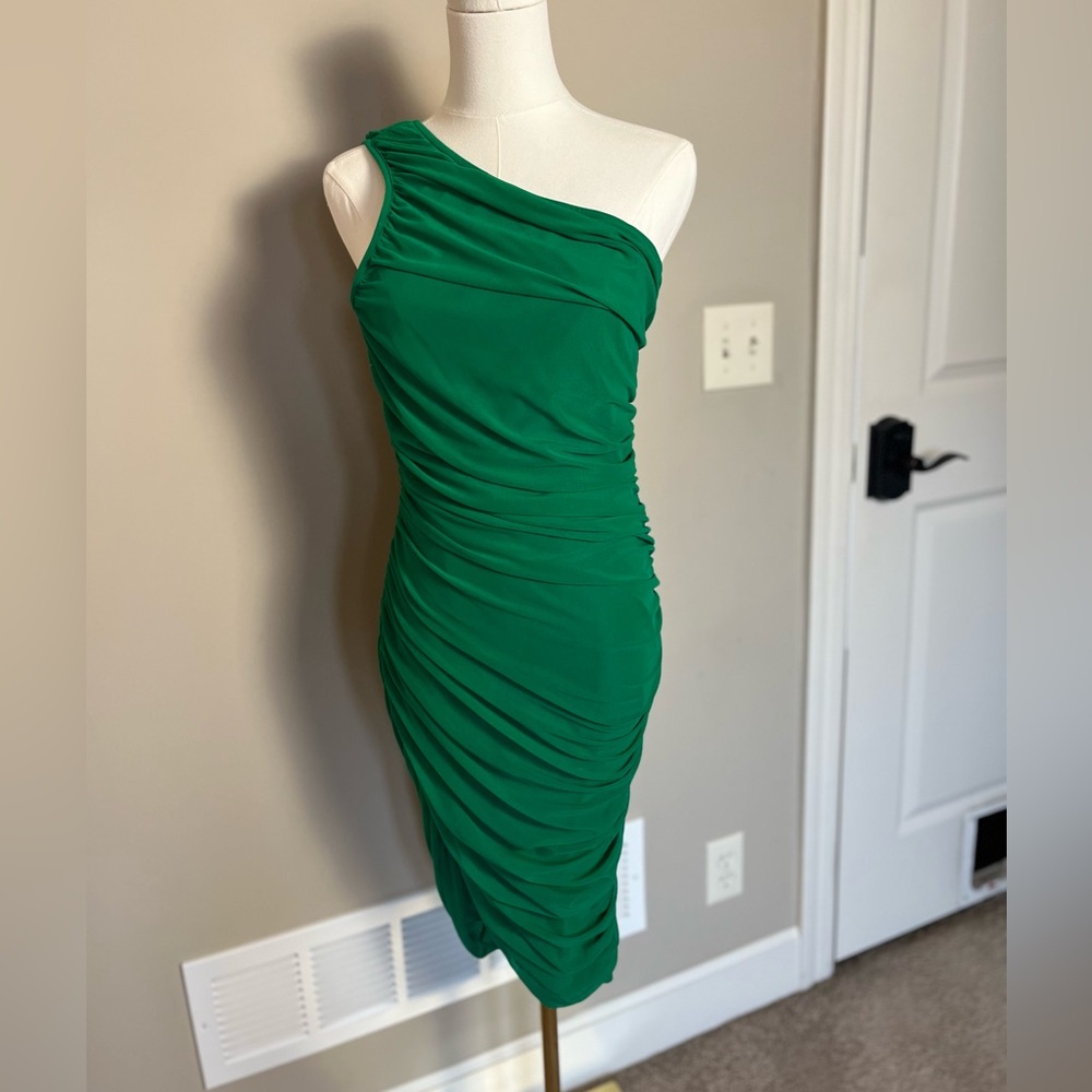 Pretty Green Asymetrical green one shoulder strapped knee length rouched dress